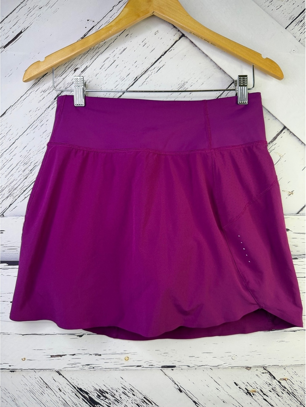 Athleta Activewear Skort Magenta Active Skirt Reflective Tech Stretch Women’s S